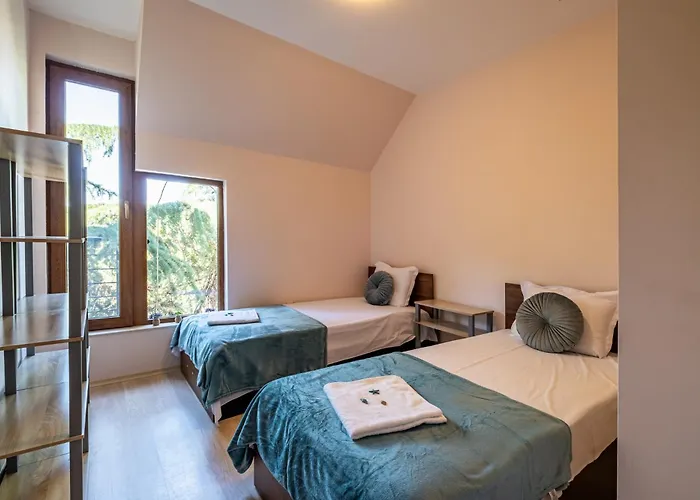 Luxury 2 Bedroom With Sea View شقة فارنا