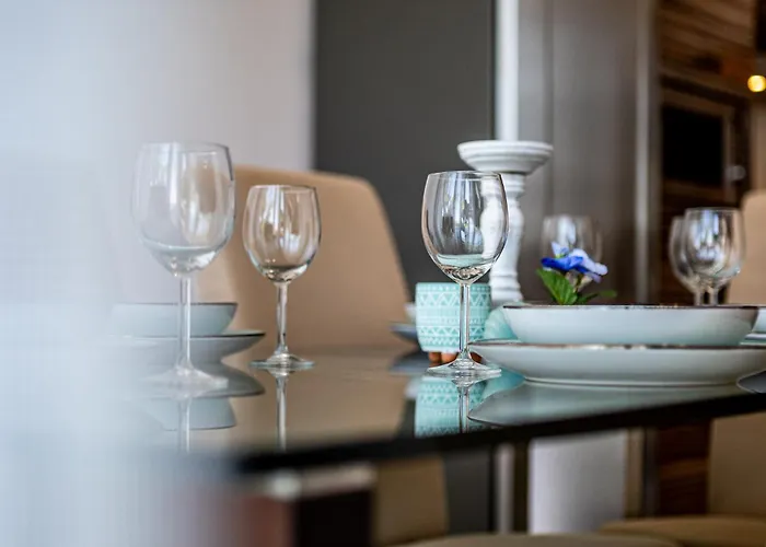 Апартаменты Luxury 2 Bedroom With Sea View *