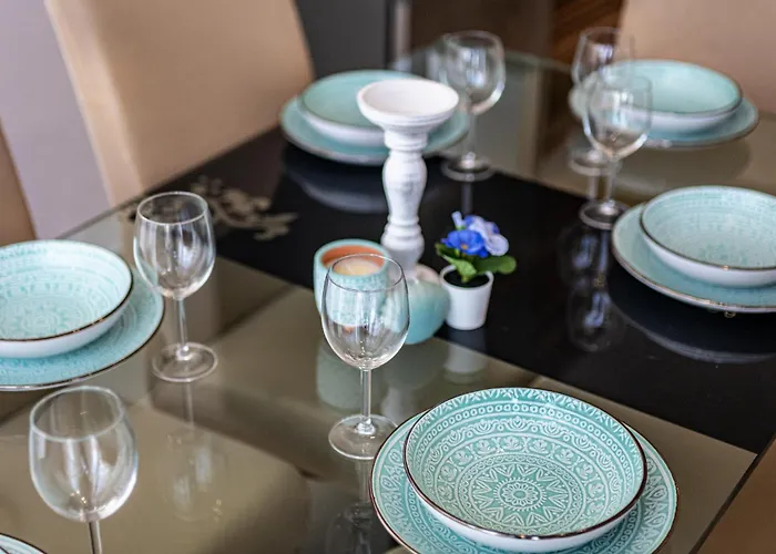 شقة Luxury 2 Bedroom With Sea View فارنا