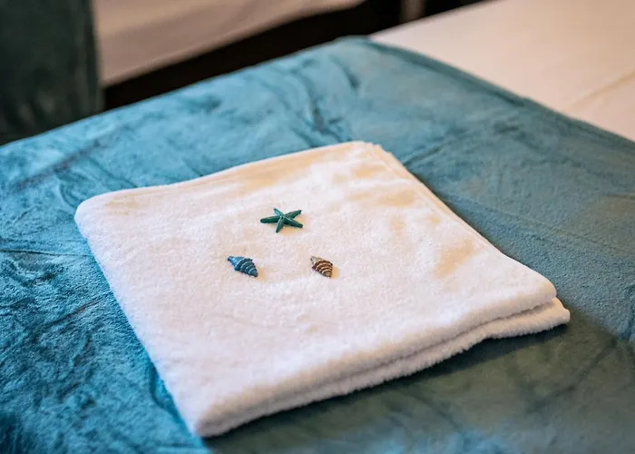 Luxury 2 Bedroom With Sea View شقة فارنا