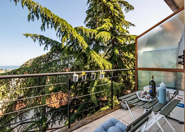 Luxury 2 Bedroom With Sea View *