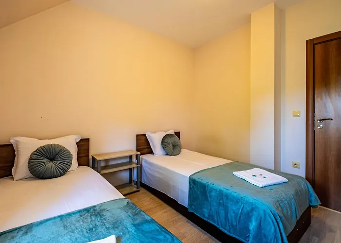 Luxury 2 Bedroom With Sea View * فارنا