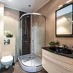 Apartment Luxury 2 Bedroom With Sea View *