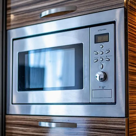 Apartment Luxury 2 Bedroom With Sea View