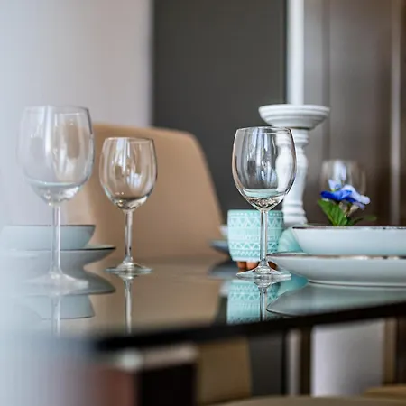 Apartmán Luxury 2 Bedroom With Sea View *