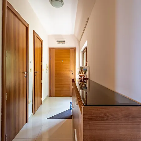Luxury 2 Bedroom With Sea View Apartmán