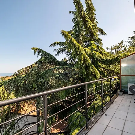 Luxury 2 Bedroom With Sea View Apartmán *