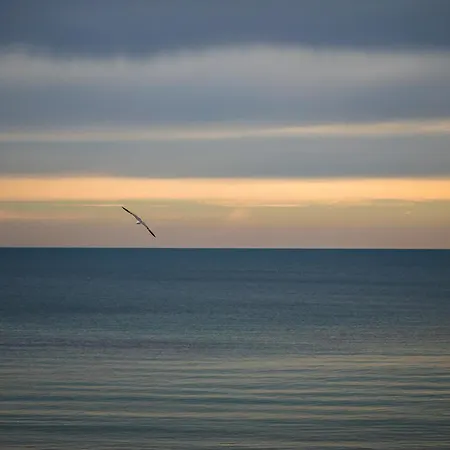 Luxury 2 Bedroom With Sea View Апартаменти Варна