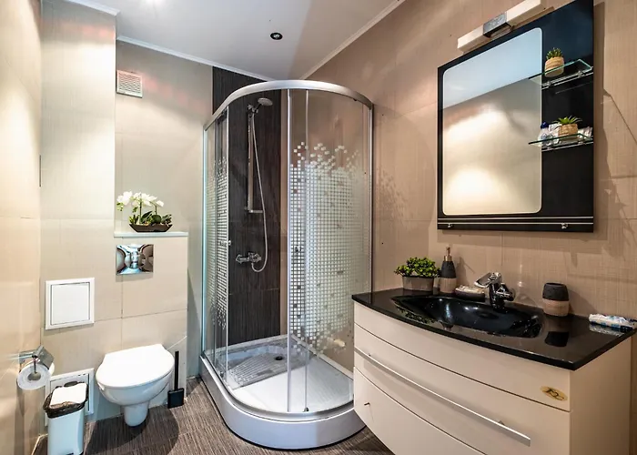 Apartment Luxury 2 Bedroom With Sea View *